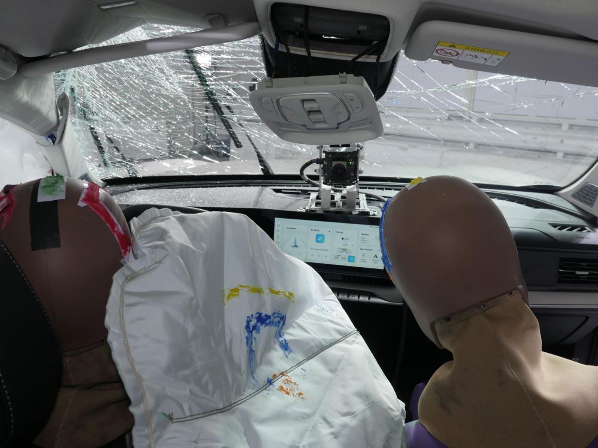 MG: Έφερε στην Ευρώπη το επταθέσιο Plug-in υβριδικό MGS9